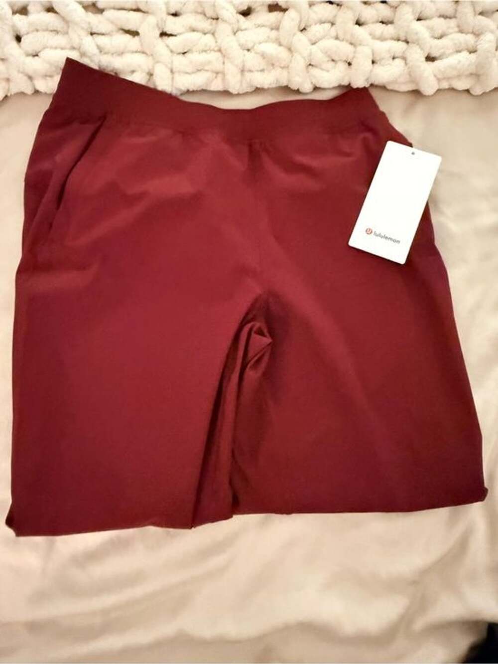 lululemon Adapted State HR Jogger Size 8 short Maroon NWT - Picture 6 of 8
